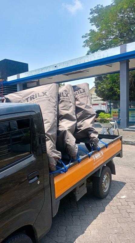 Motor dalam cover pelindung TRILX