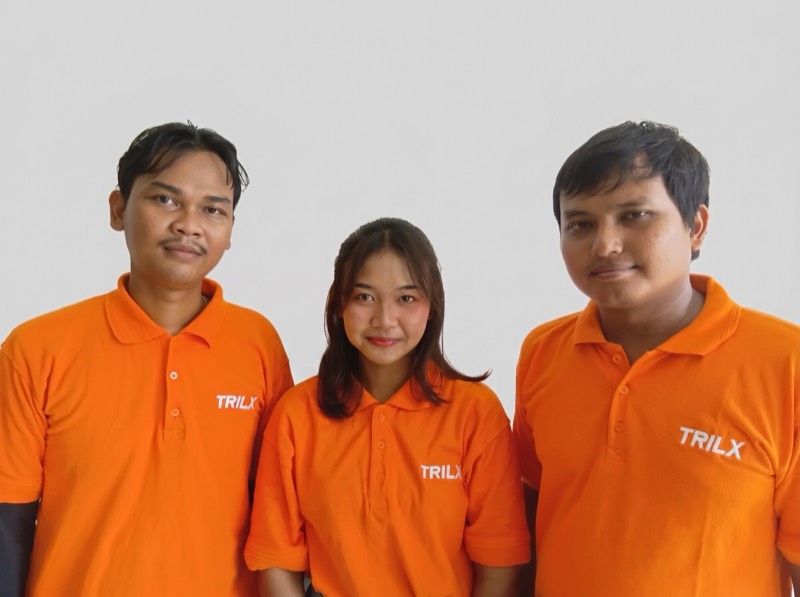 Tim operasional TRILX